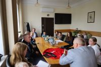 Przekazanie strojów dla MDP Suchorączek