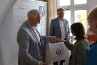 Przekazanie strojów dla MDP Suchorączek