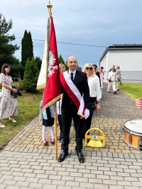 15-lecia nadania Szkole Podstawowej z Oddziałami Integracyjnymi w Jastrzębcu  imienia księdza Jana Twardowskiego.