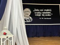 15-lecia nadania Szkole Podstawowej z Oddziałami Integracyjnymi w Jastrzębcu  imienia księdza Jana Twardowskiego.