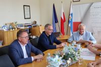 Uroczyste podpisanie umowy