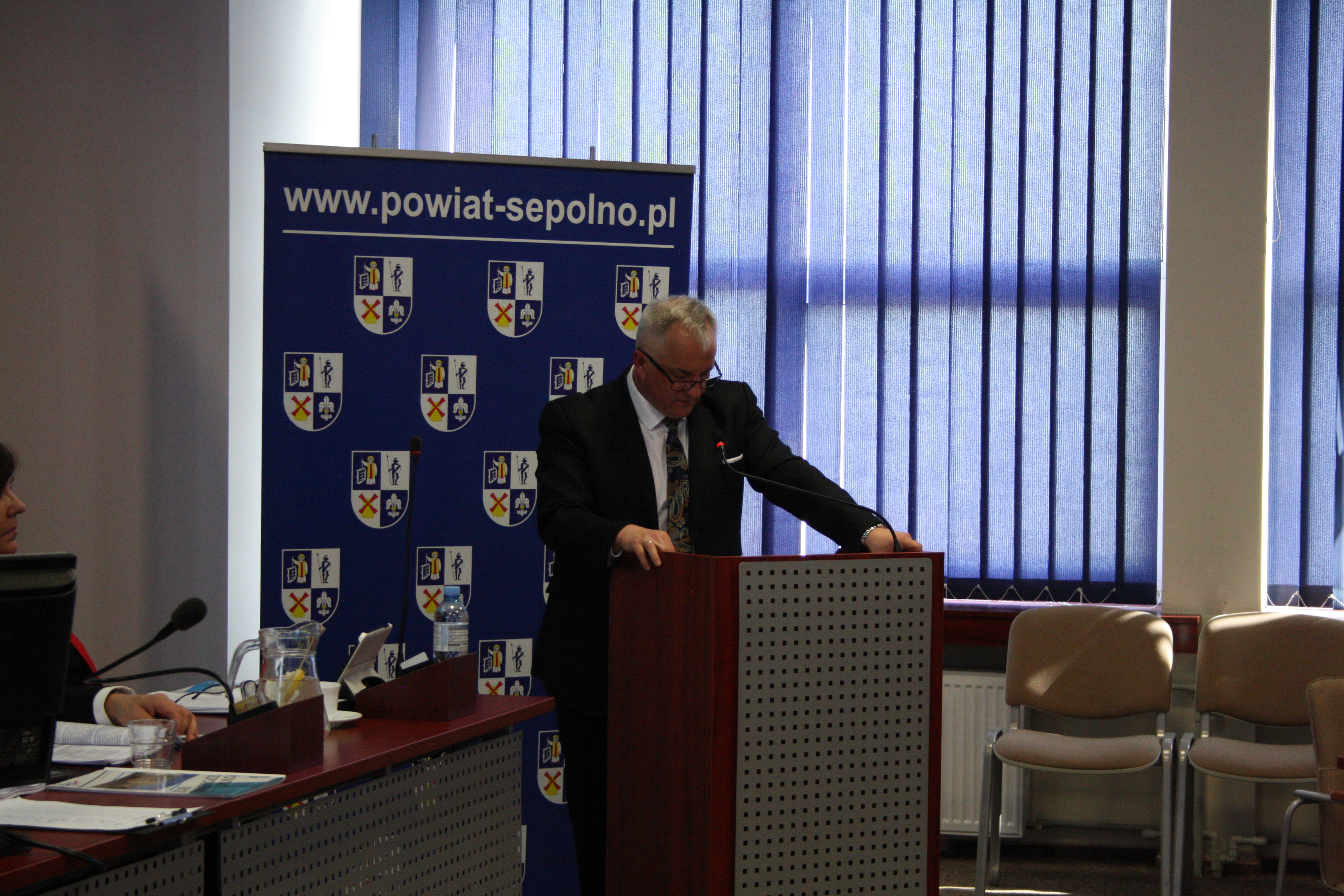 Pierwszy raport o stanie powiatu przyjęty a wotum zaufania dla zarządu udzielone