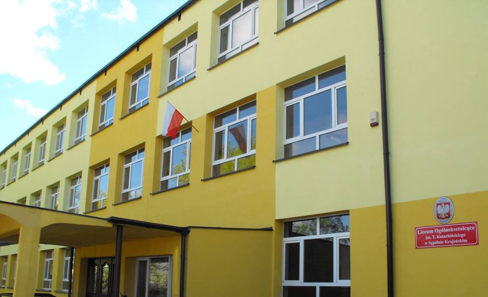 Nowe boisko w sępoleńskim Liceum
