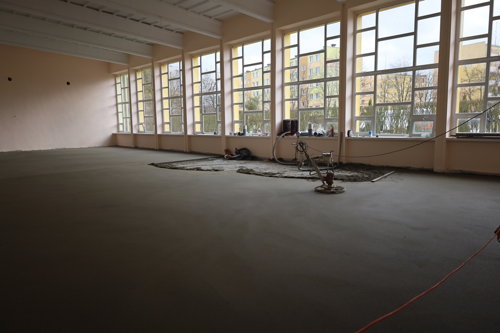 Kolejny etap remontu sali gimnastycznej w Liceum Ogólnokształcącym Sępólnie Kraejńskim zakończony