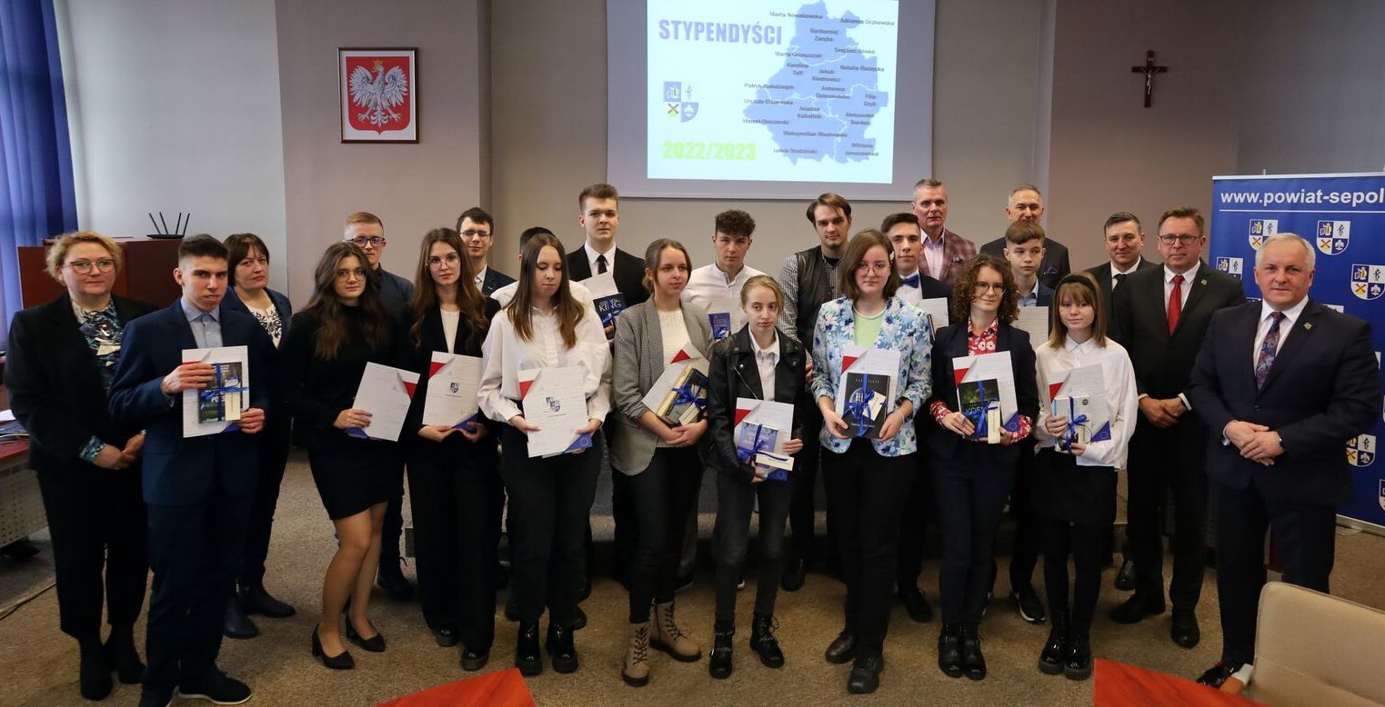 Laureaci Stypendiów otrzymali listy gratulacyjne