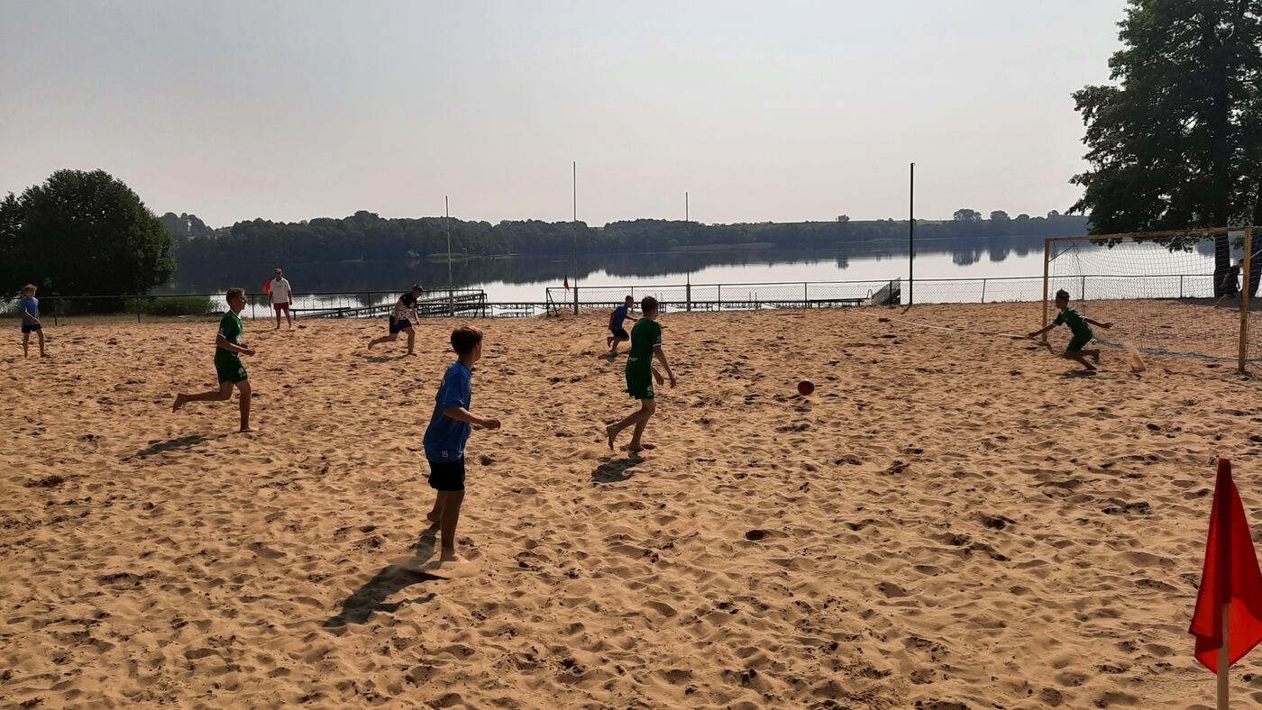 Powiatowe Igrzyska Młodzieży Szkolnej w plażową piłkę nożną chłopców