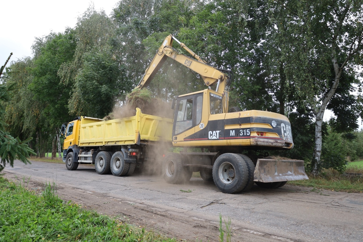 Rozpoczęcie prac związanych z przebudową i modernizacją dróg powiatowych