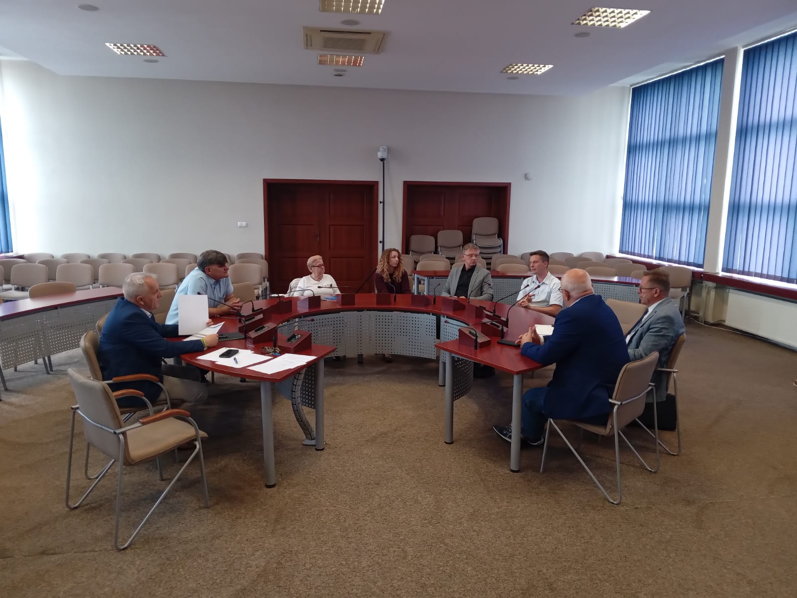 Spotkanie samorządowców powiatu z przedstawicielami aptek