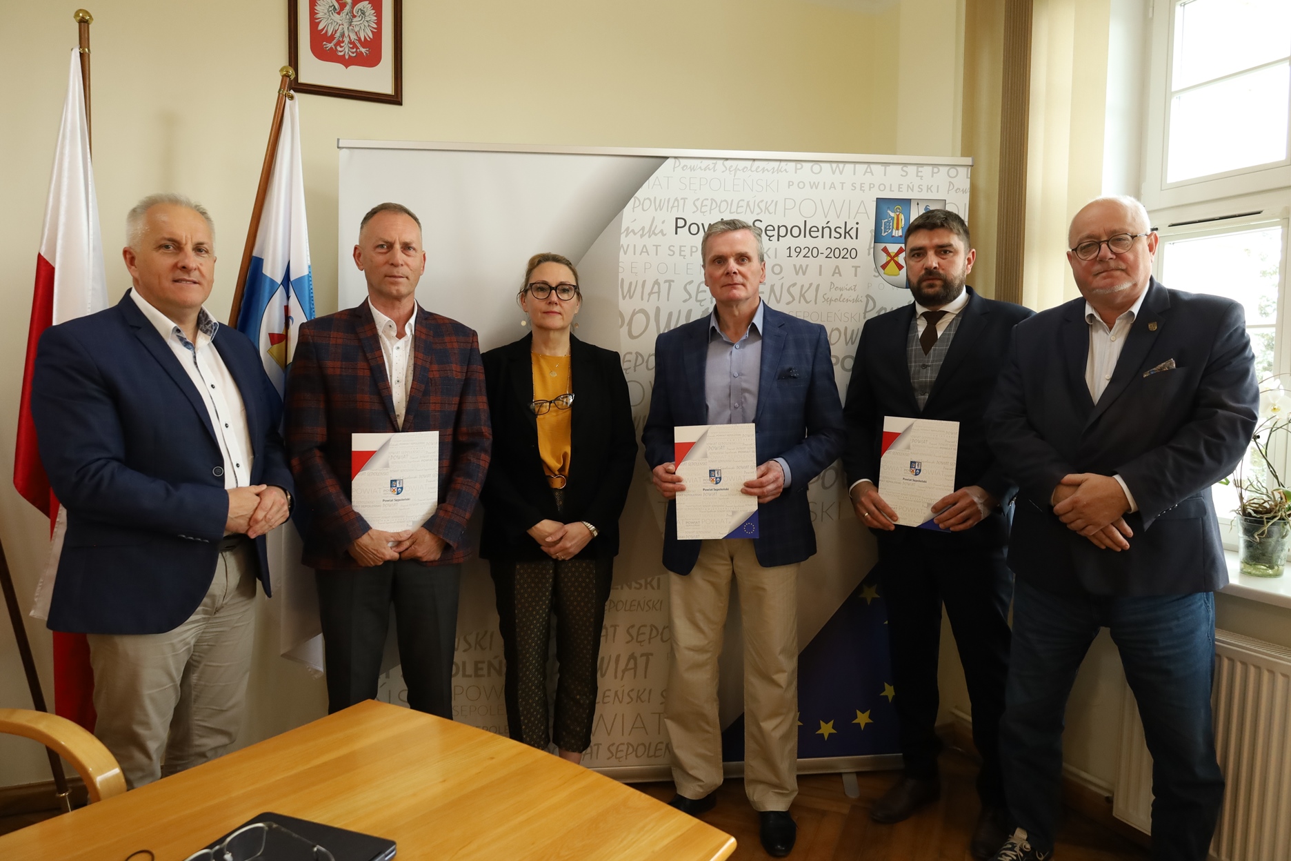 Powierzenie pełnienia obowiązków dyrektorom trzech placówek oświatowych