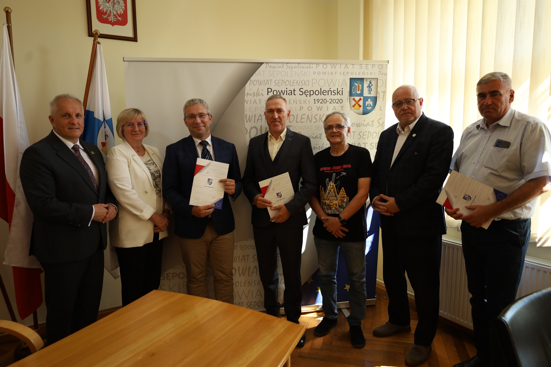 Podpisanie umowy na budowę instalacji sygnalizacji pożaru i oświetlenia ewakuacyjnego