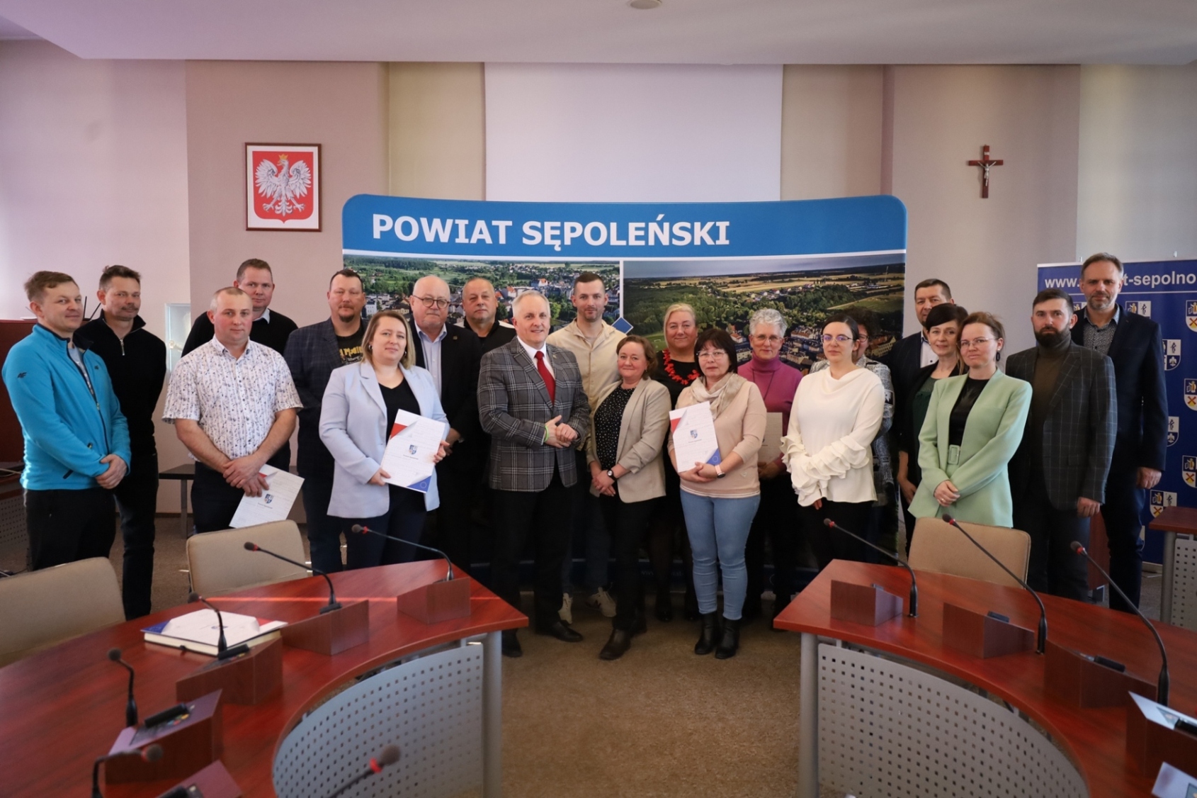 Podpisanie umów z przedstawicielami organizacjami pozarządowych