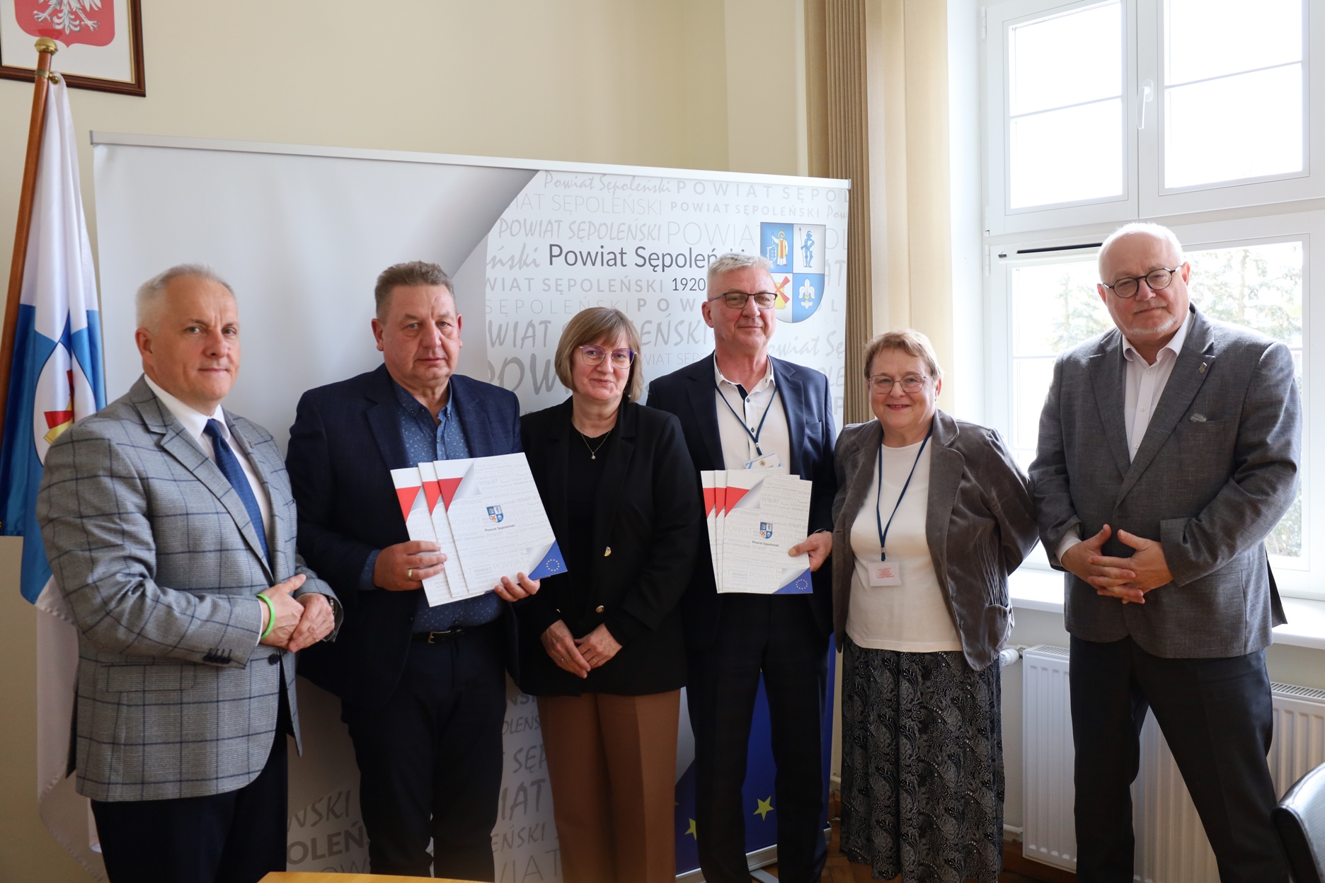 Podpisanie umów na realizację inwestycji drogowych