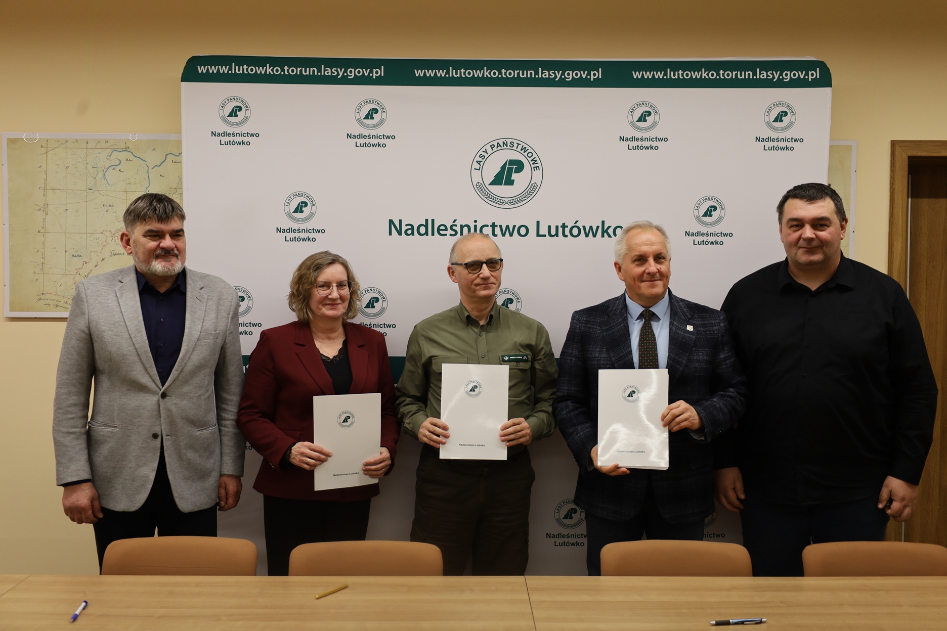 Podpisanie umowy na modernizację drogi