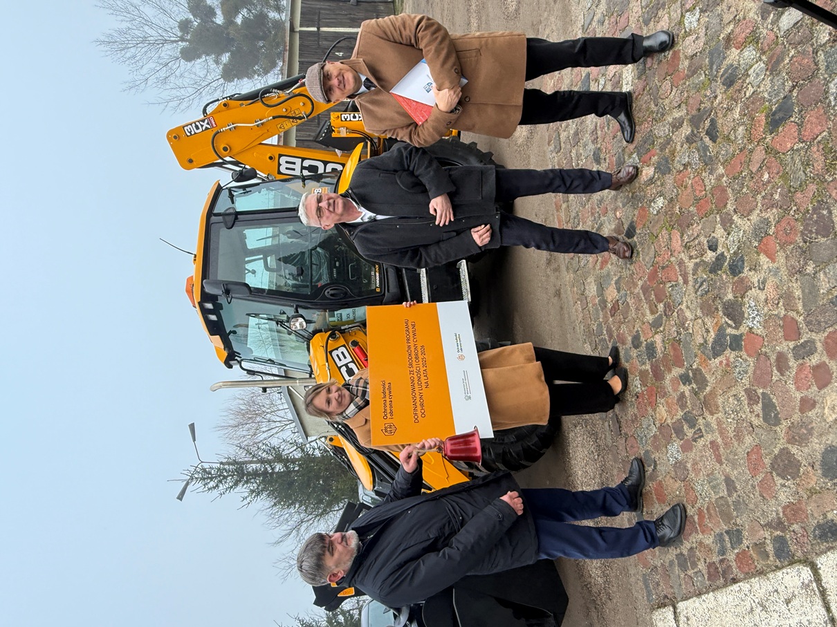 Koparko-ładowarka kołowa już w Zarządzie Drogowym.