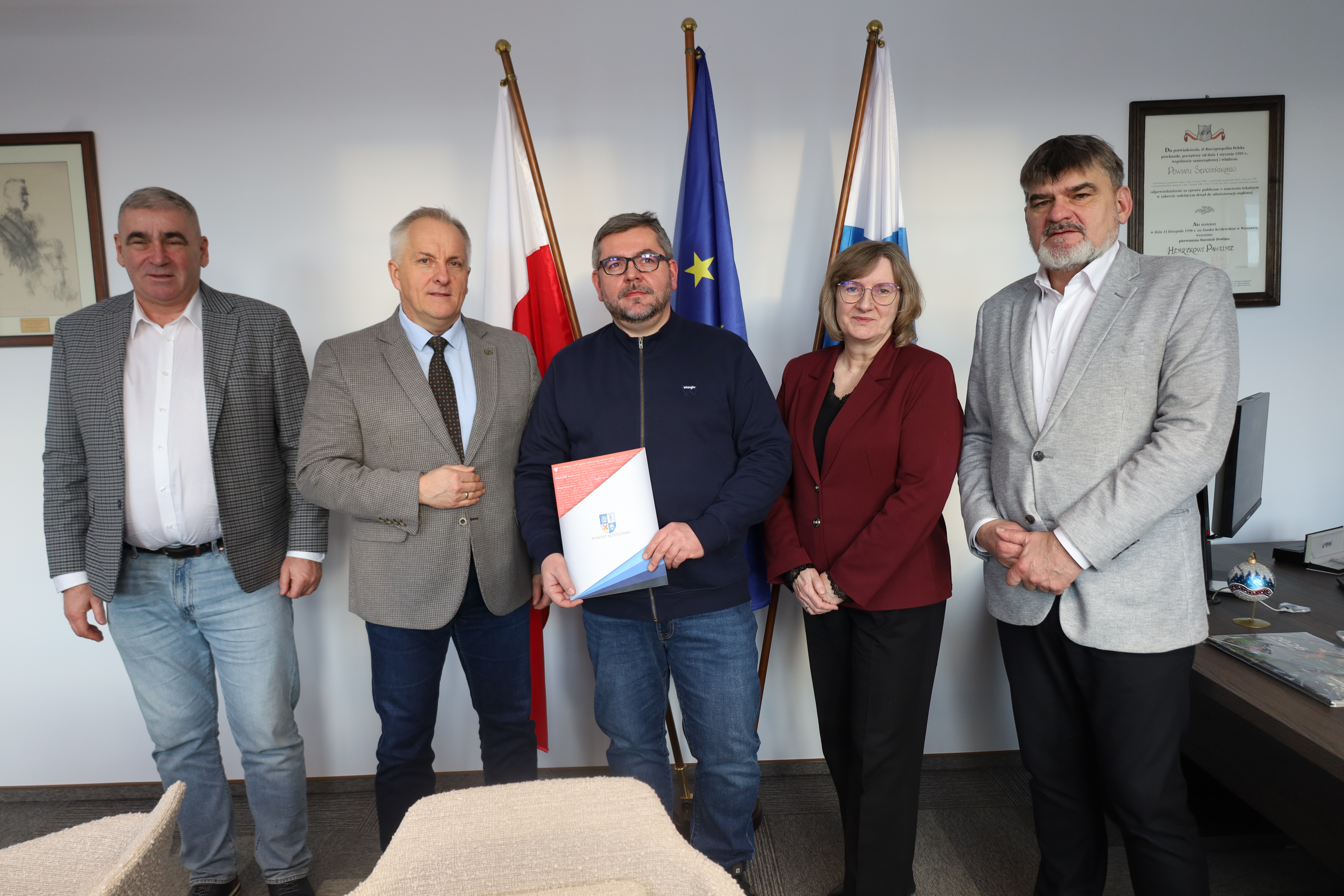 Kolejna umowa na roboty budowlane