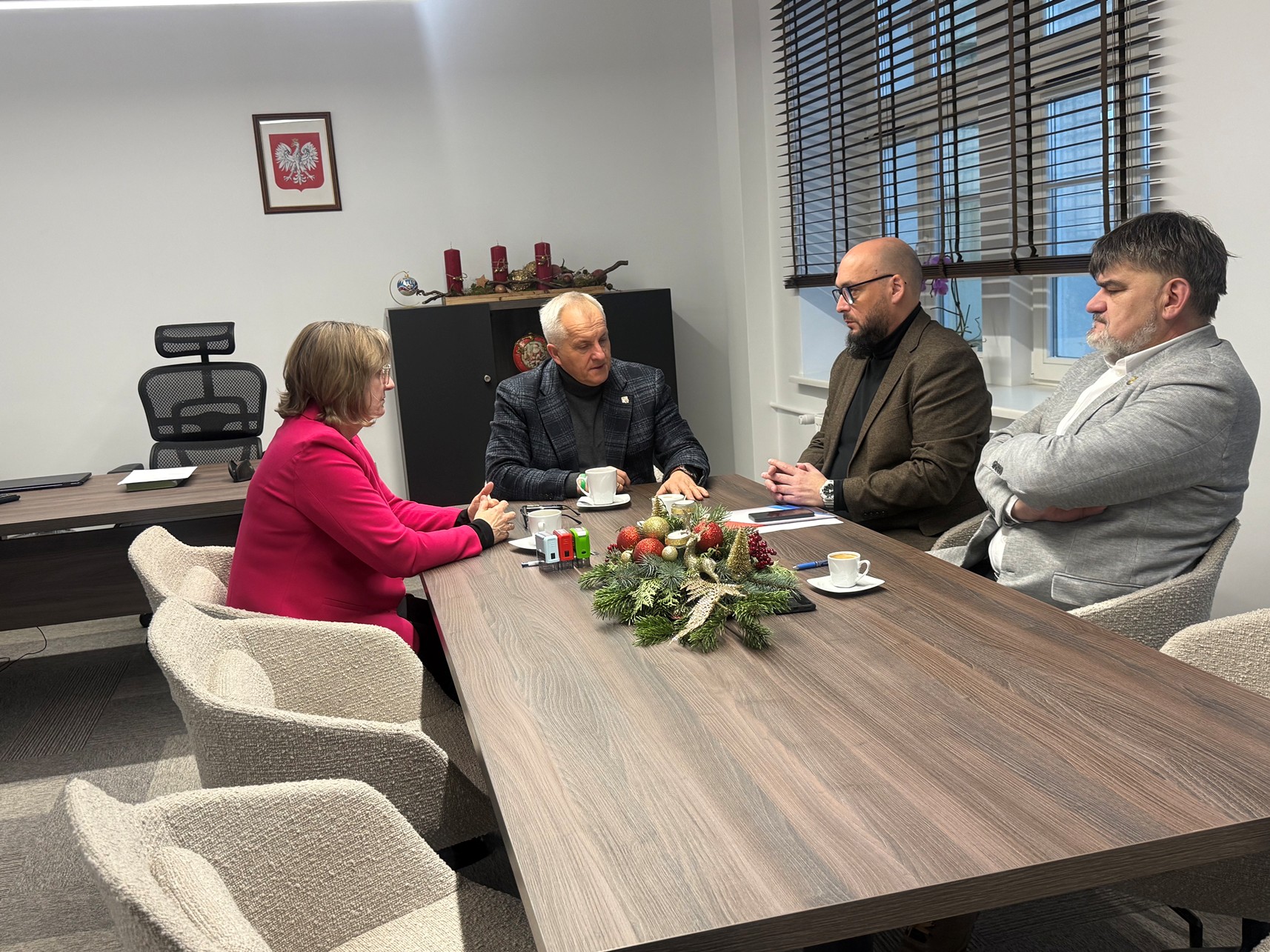 Podpisanie umowy na transport publiczny