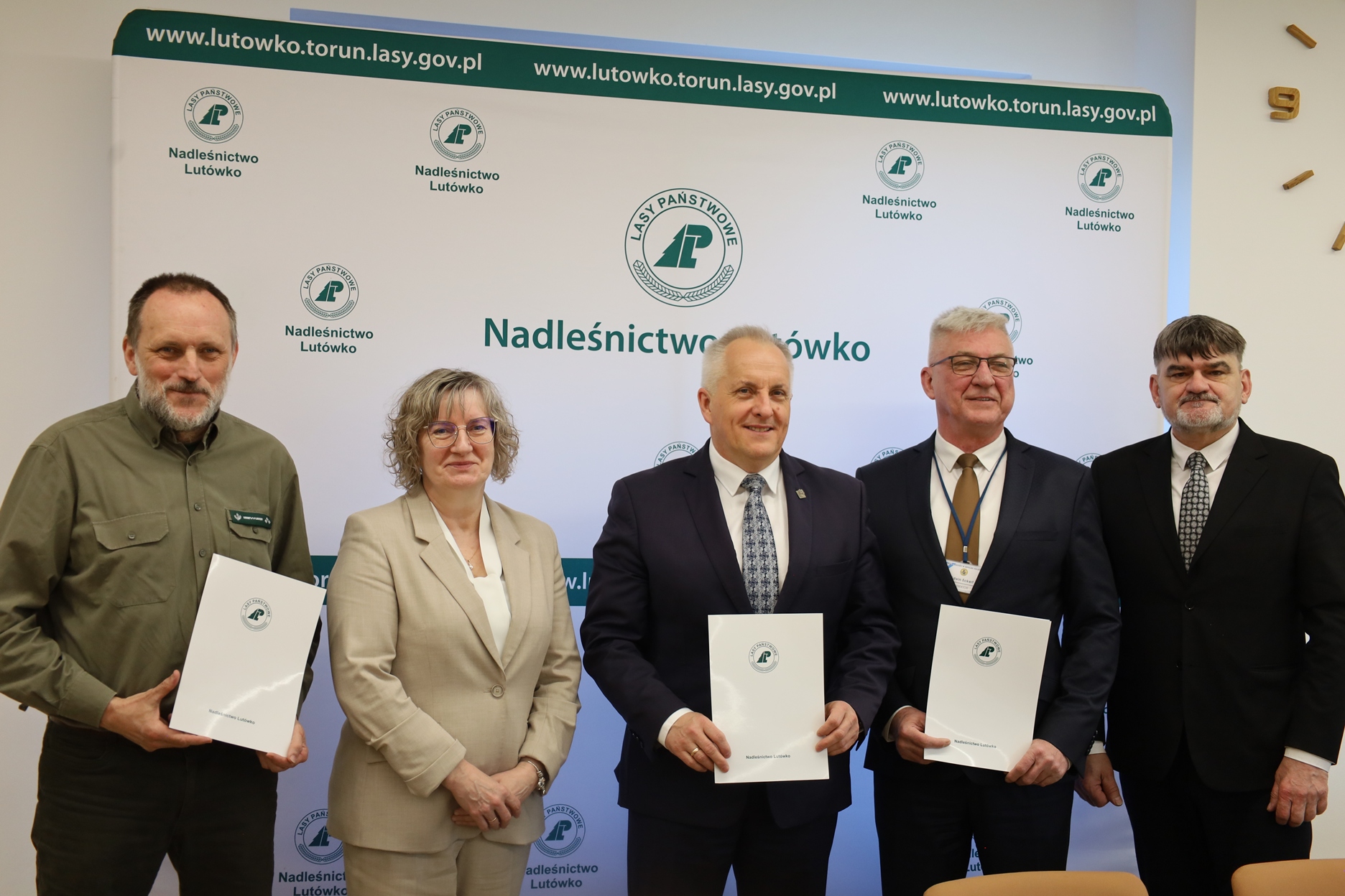 Podpisanie umowy na modernizację drogi