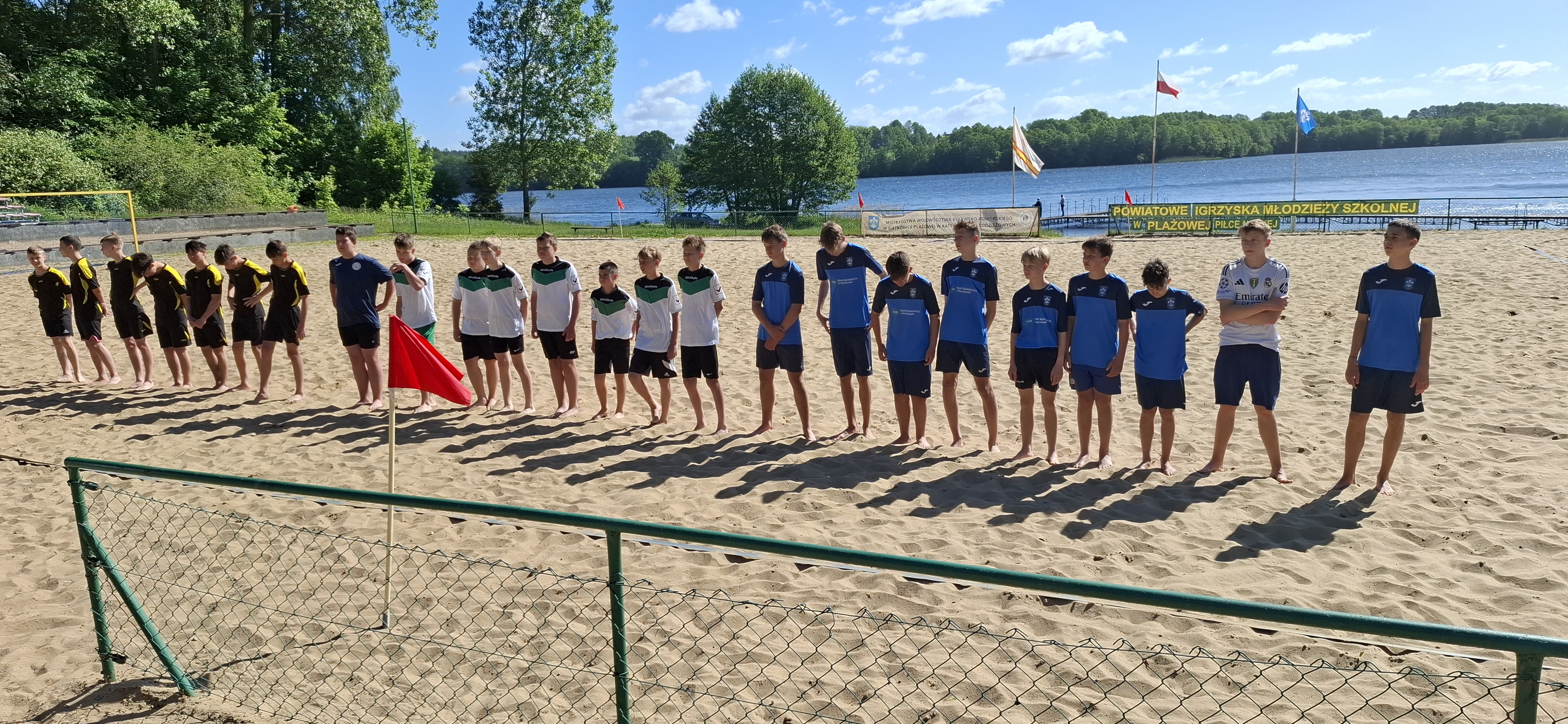 Powiatowe Igrzyska Młodzieży Szkolnej w plażową piłkę nożną chłopców.